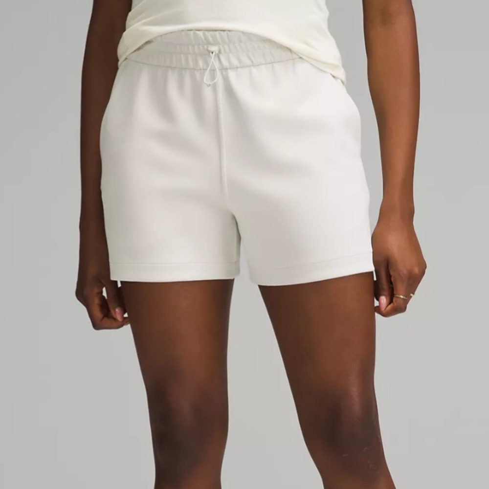 Lululemon Softstreme High Rise Short 4”